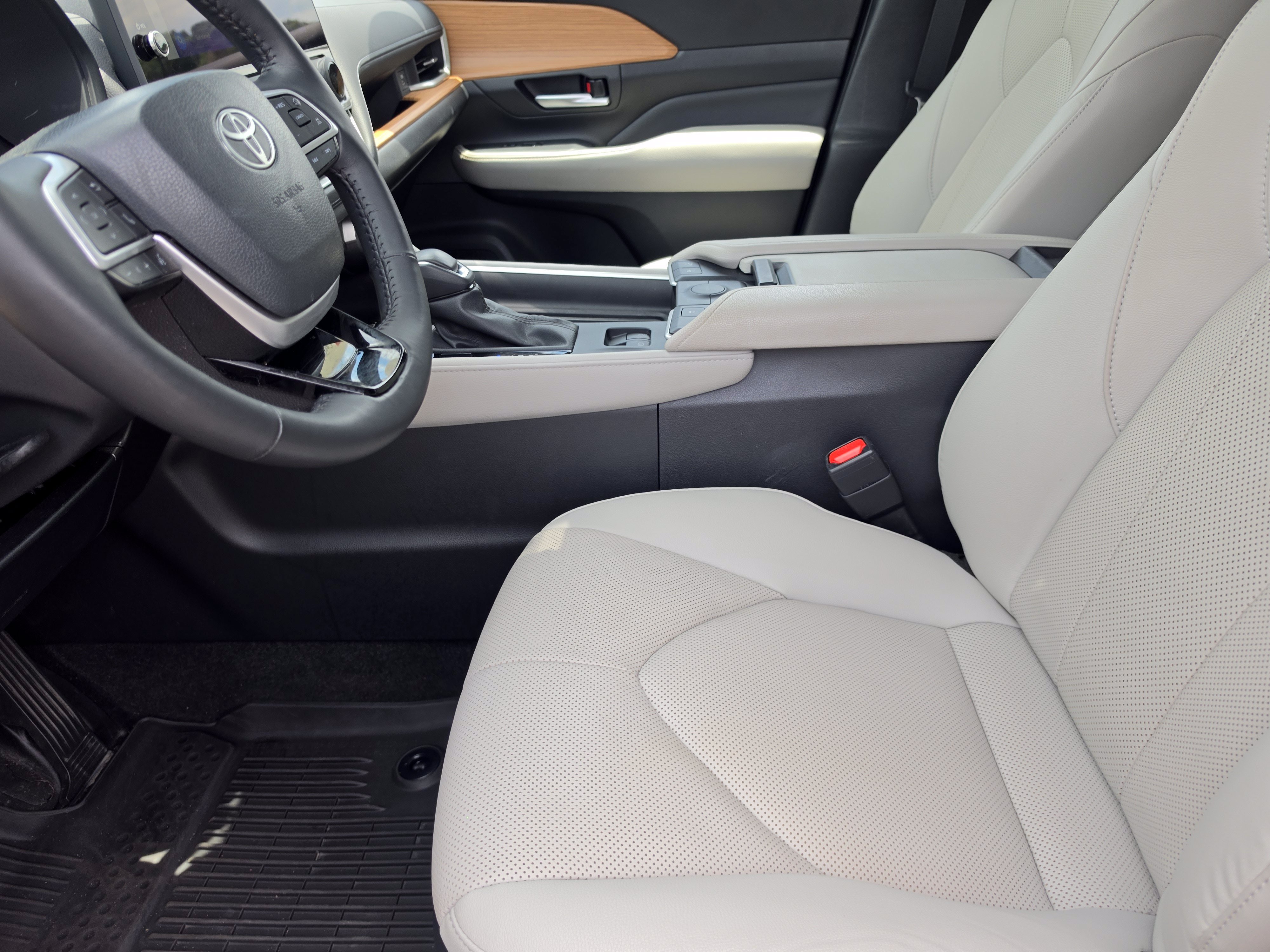 Certified 2024 Toyota Grand Highlander AWD Hybrid image 9