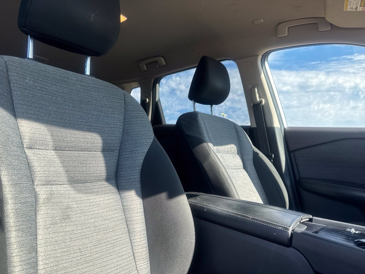 Certified 2023 Nissan Rogue SV FWD image 36