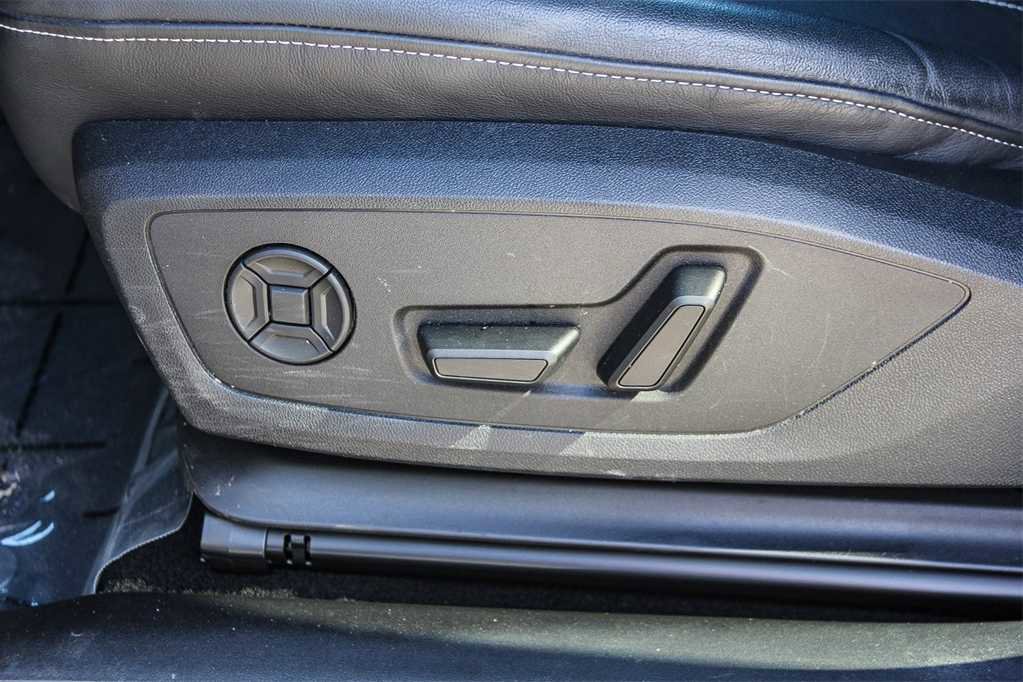 Used 2024 Audi Q4 e-tron Premium Plus image 21