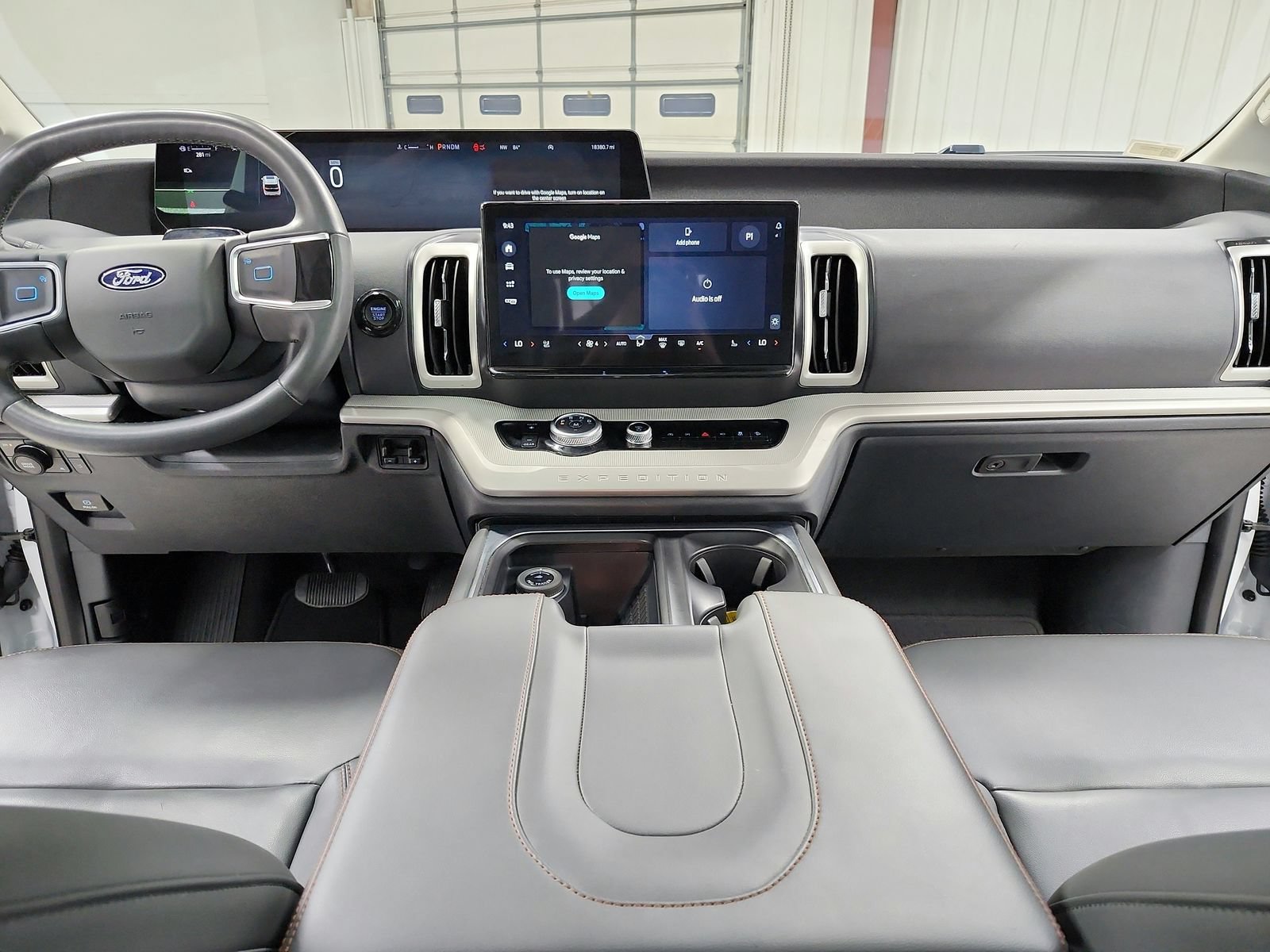 Used 2025 Ford Expedition Active AWD/4WD image 28