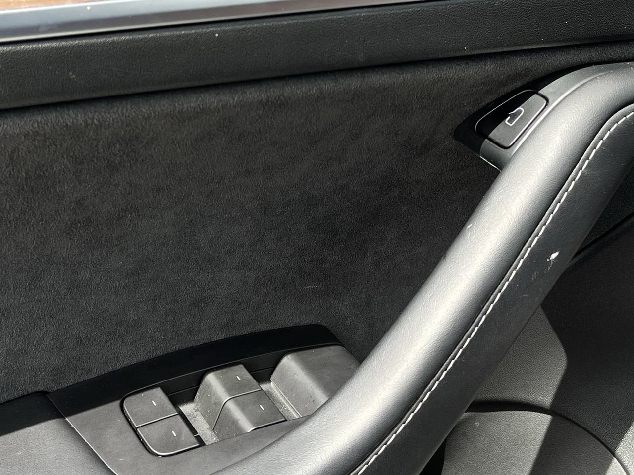 Used 2021 Tesla Model 3 Standard Range Plus image 19