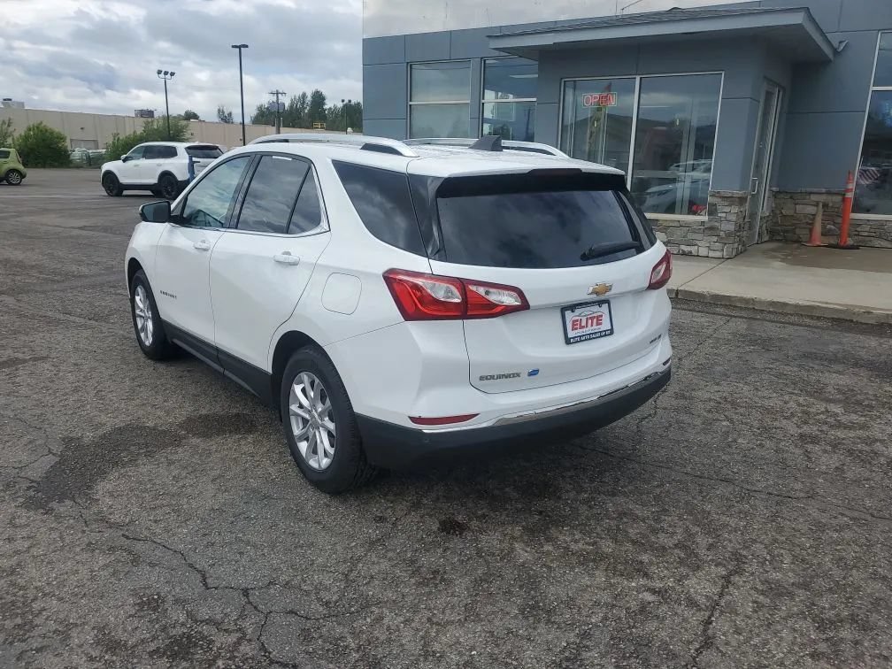 Used 2018 Chevrolet Equinox LT w/ Sun & Infotainment Package AWD/4WD image 9