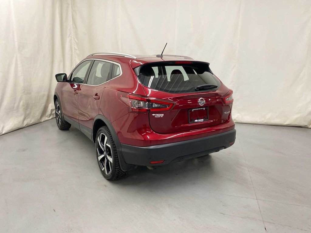 Used 2020 Nissan Rogue Sport SL image 5