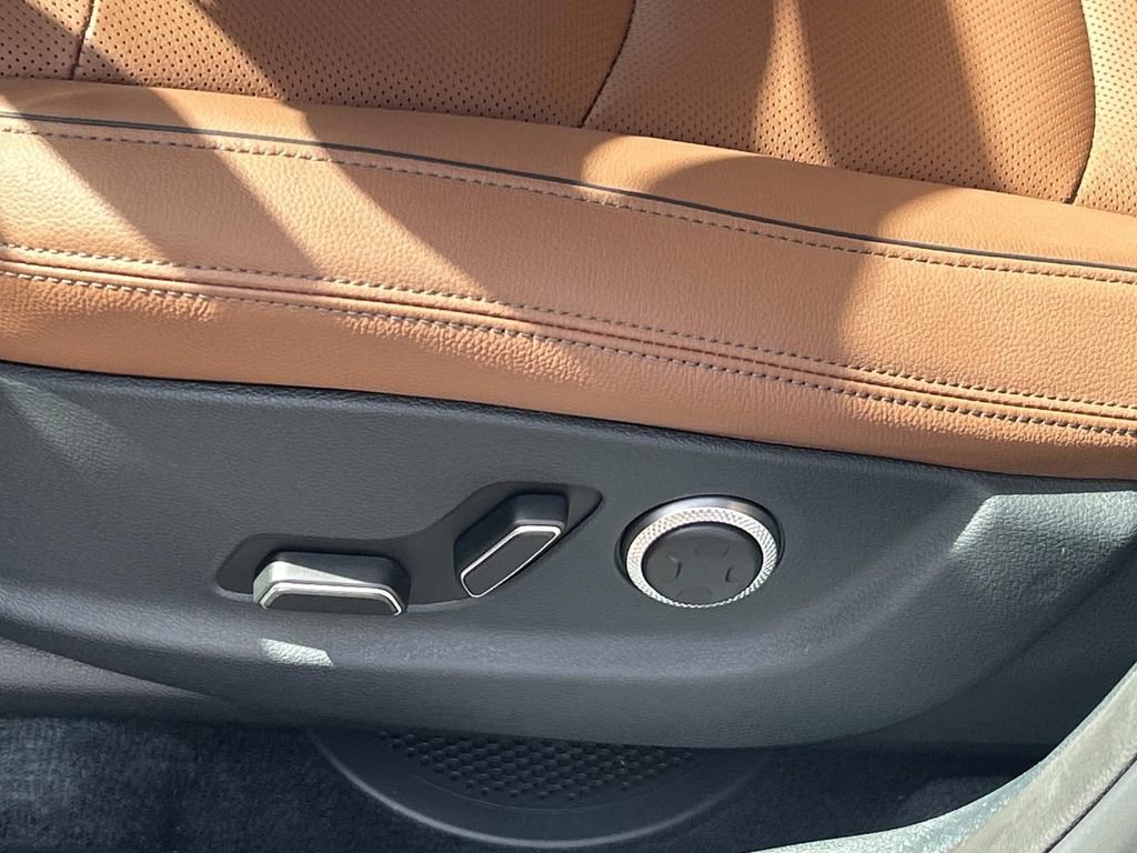 New 2026 Genesis GV70 2.5T Advanced image 16