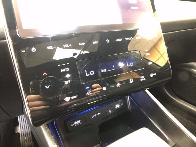 Used 2024 Hyundai Santa Cruz Limited AWD/4WD image 18