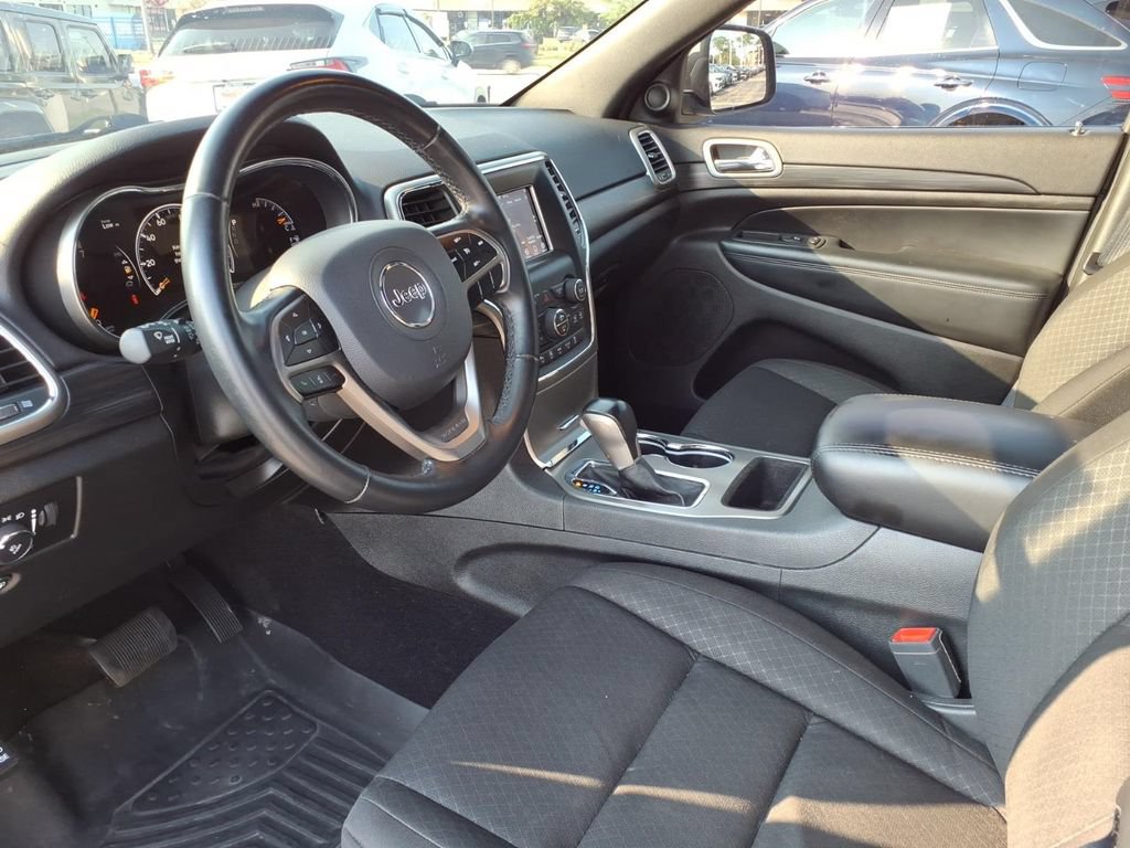 Certified 2021 Jeep Grand Cherokee Laredo AWD/4WD image 9