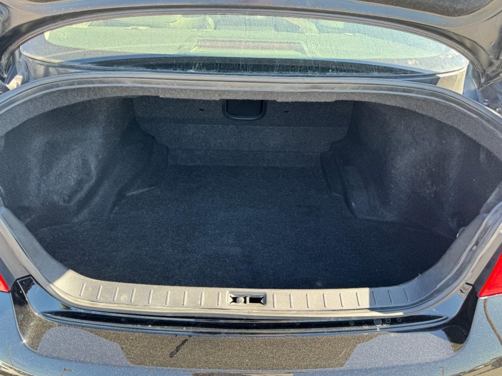 Used 2015 INFINITI Q40 AWD w/ Moonroof Package image 6