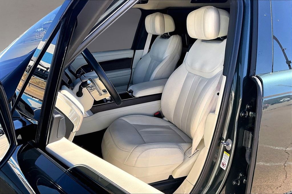 Used 2023 Land Rover Range Rover Autobiography image 26