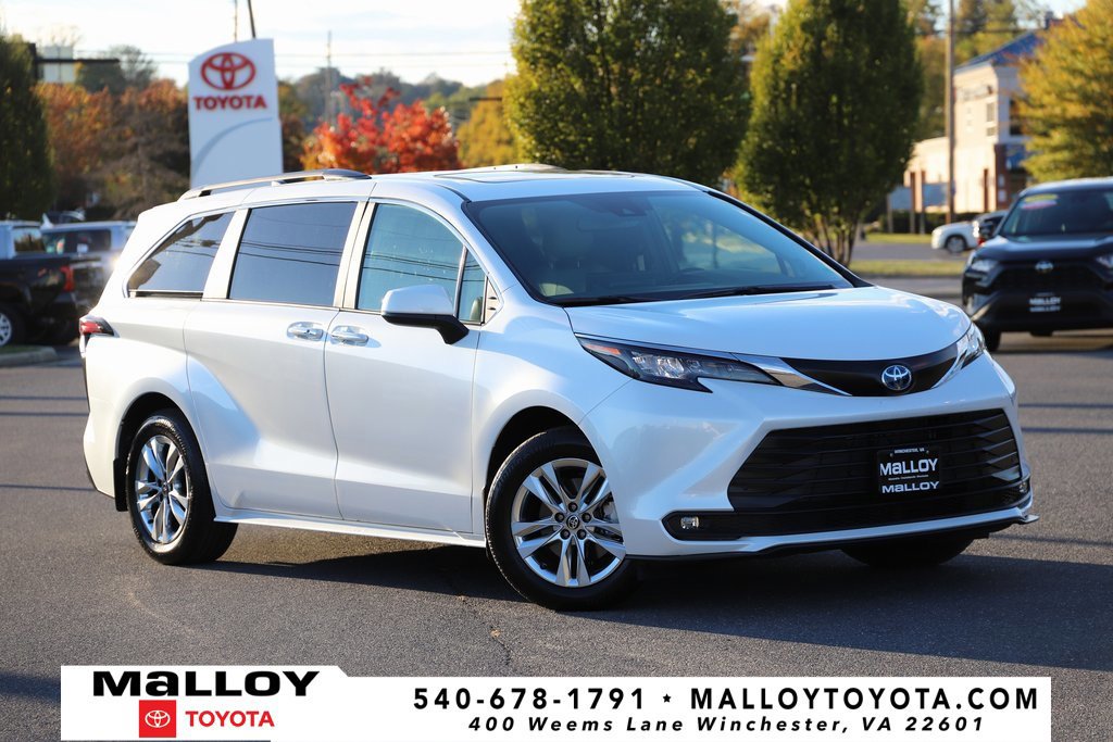 Used 2025 Toyota Sienna XLE
