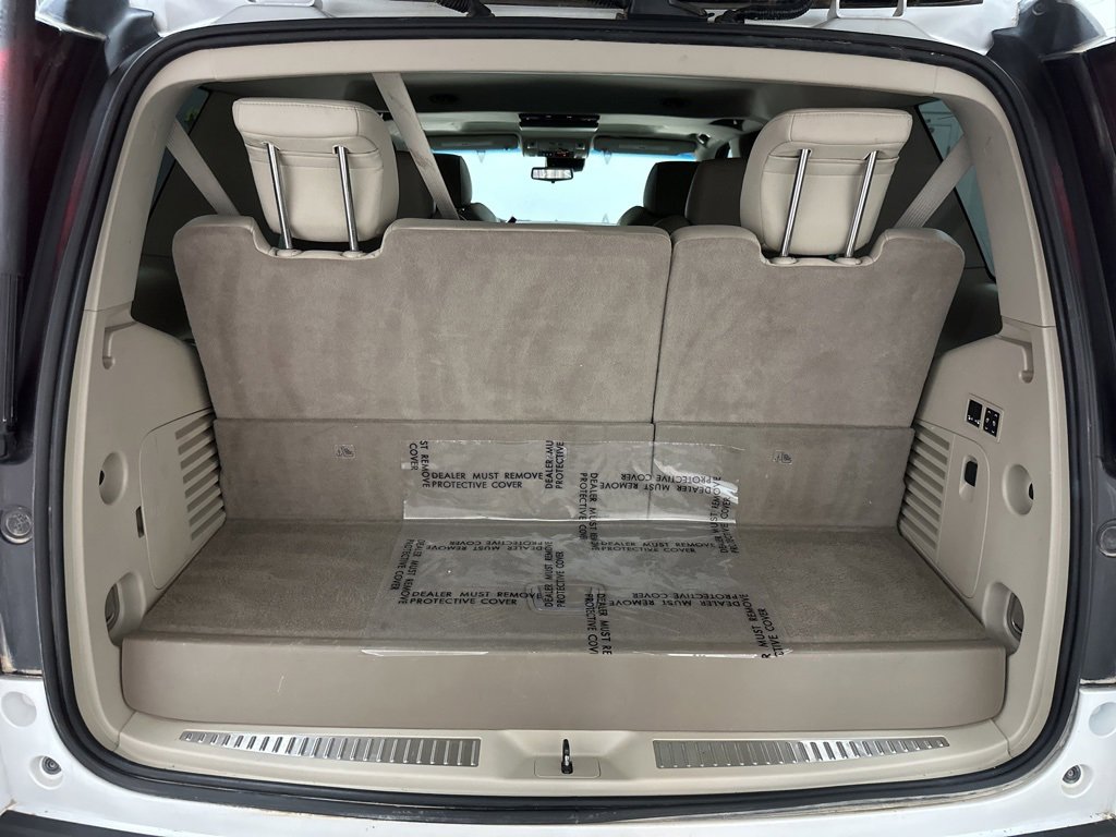 Used 2018 Cadillac Escalade Luxury image 40