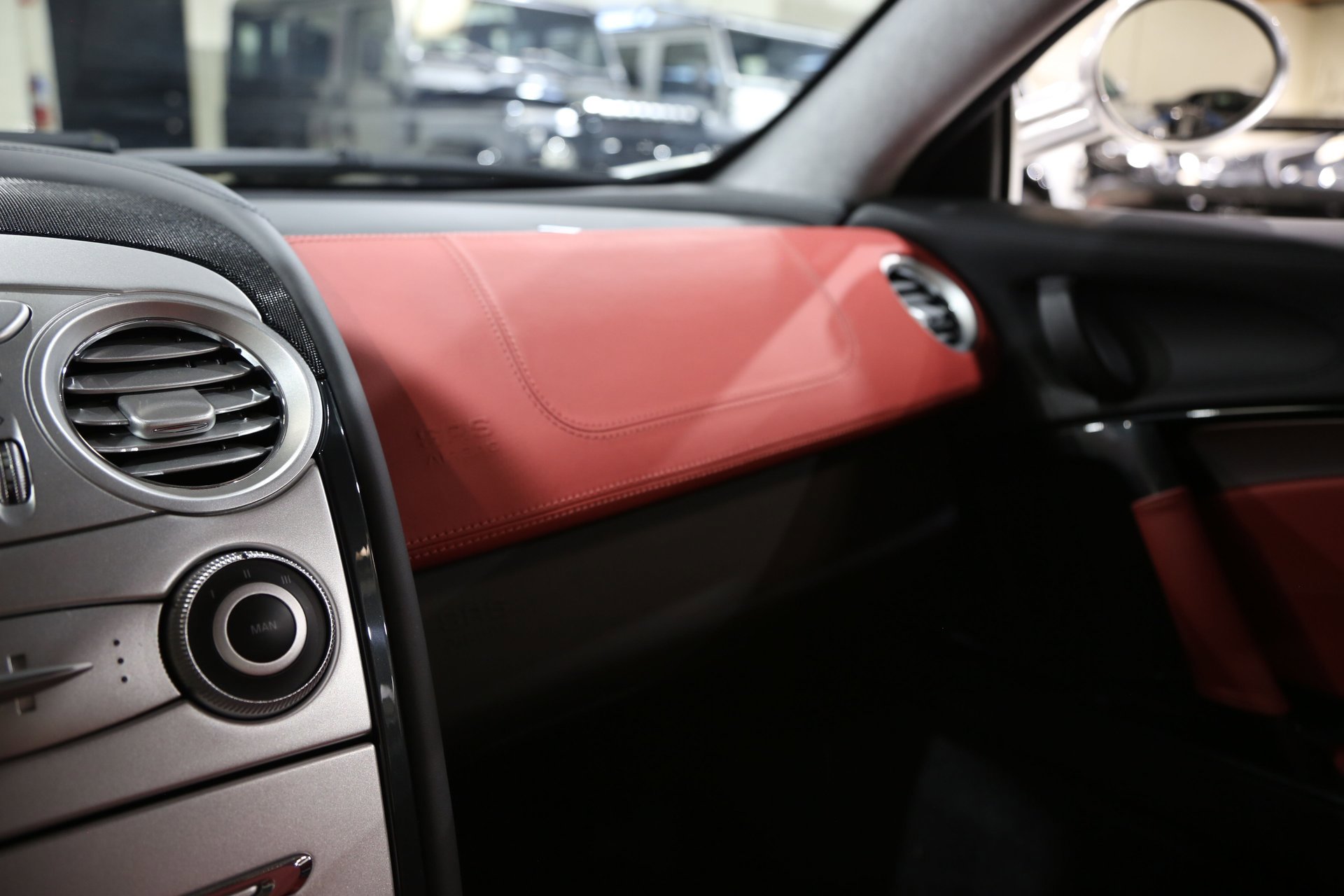 Used 2006 Mercedes-Benz SLR image 26