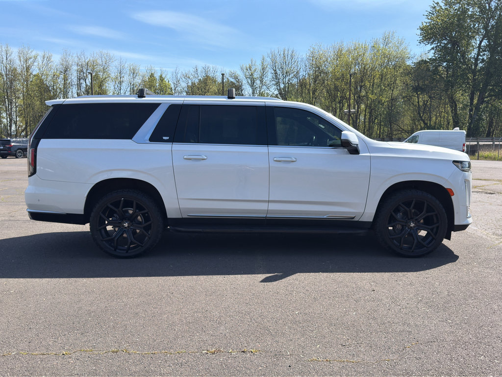 Used 2021 Cadillac Escalade ESV Premium Luxury AWD/4WD image 25