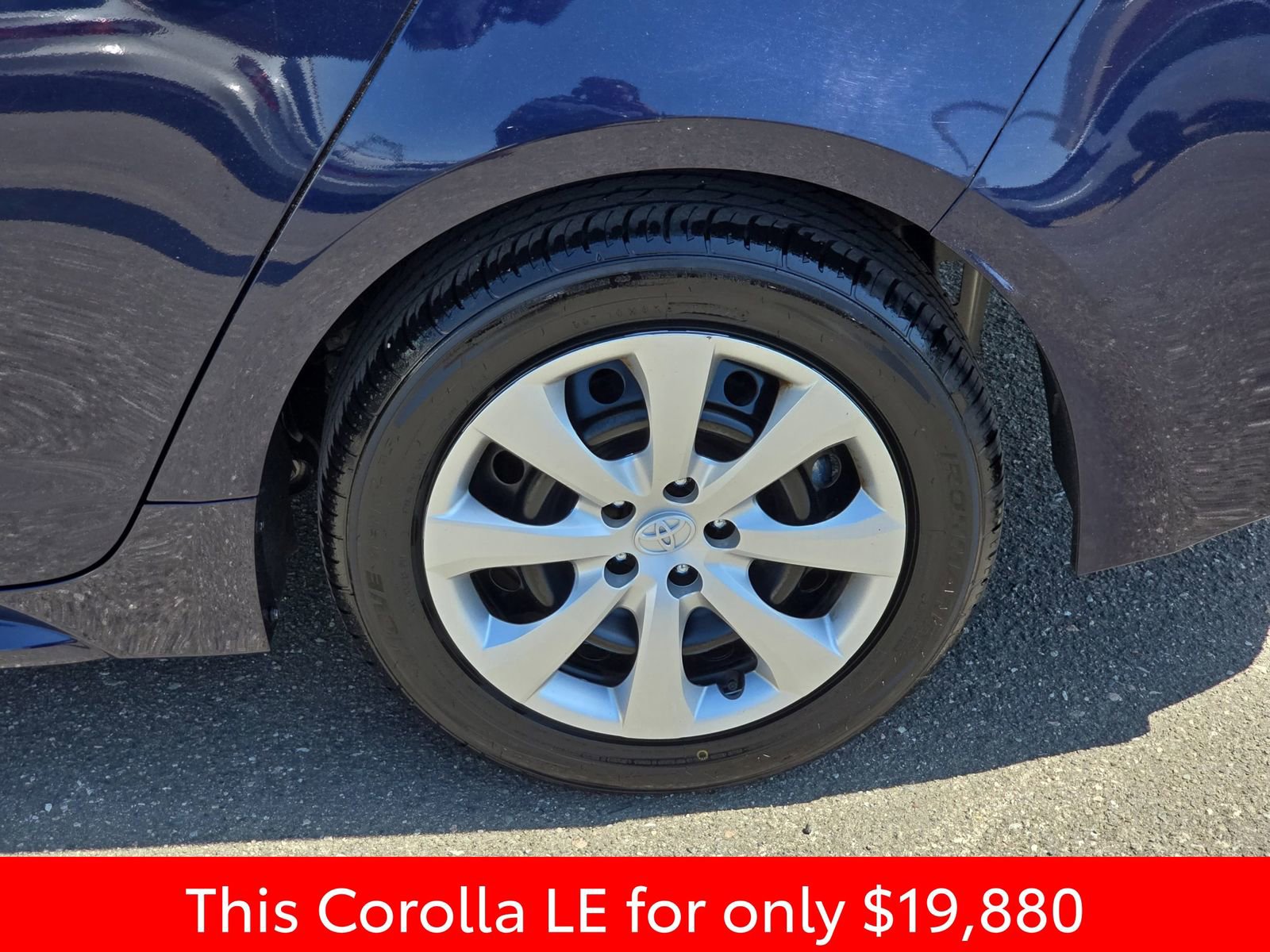 Used 2024 Toyota Corolla LE FWD image 38