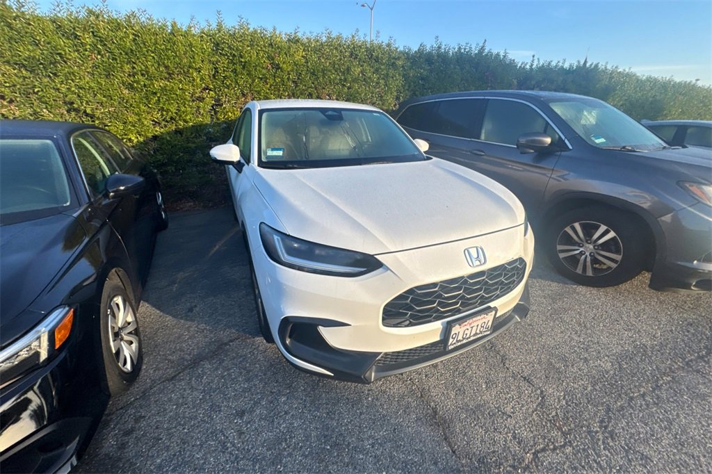 Used 2024 Honda HR-V LX image 2