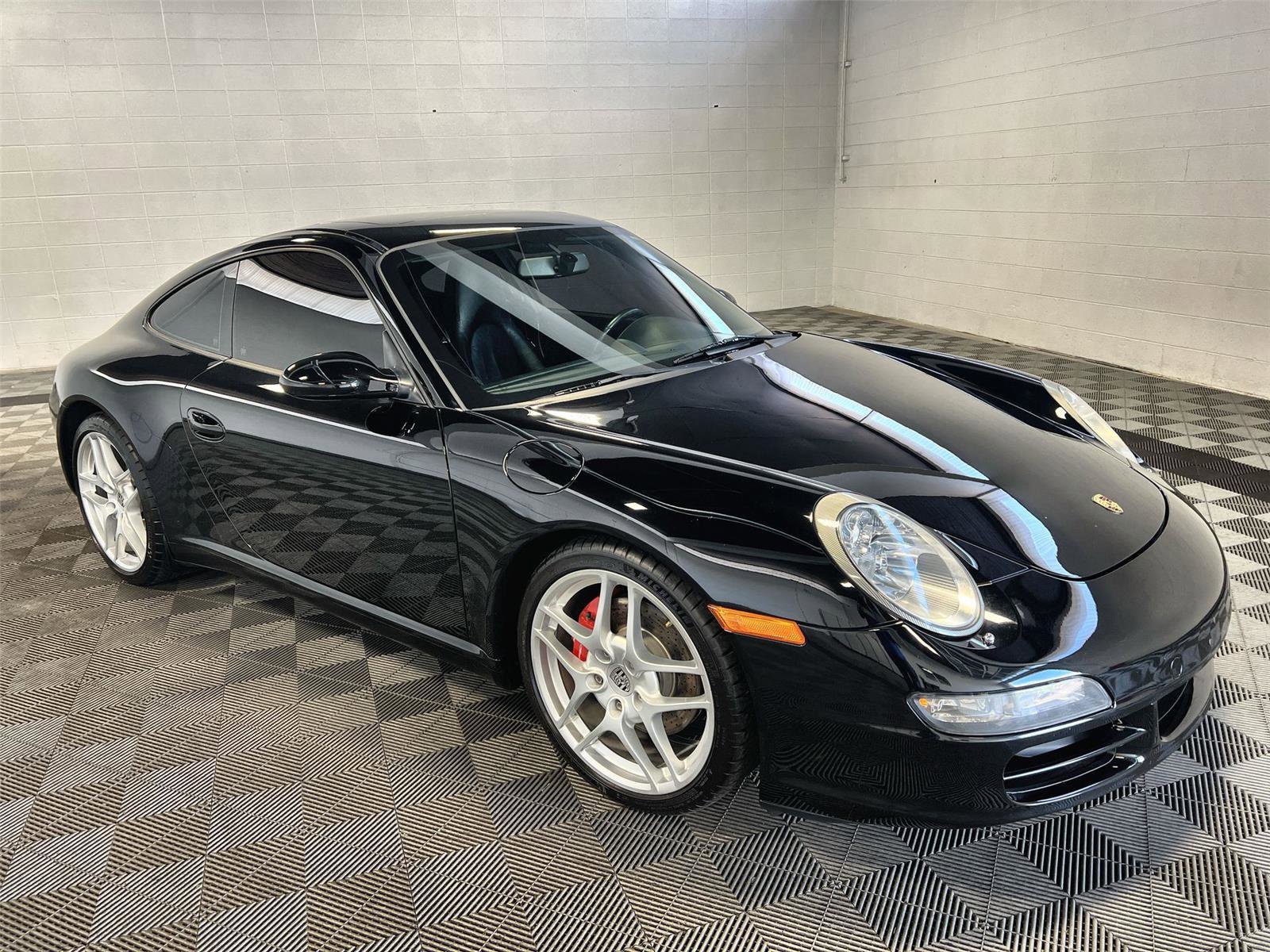 Used 2005 Porsche 911 Carrera S image 7