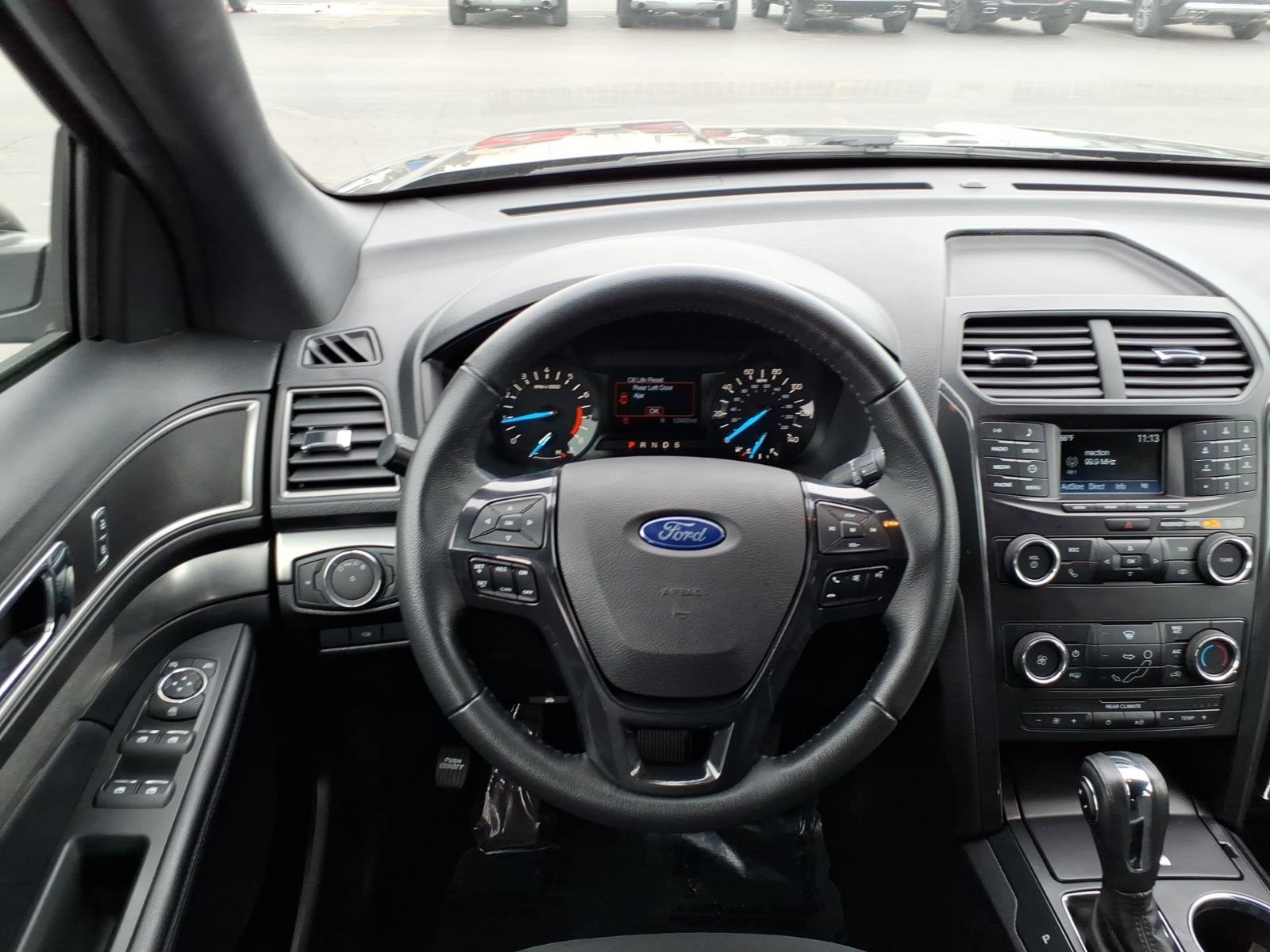 Used 2018 Ford Explorer XLT AWD/4WD image 14