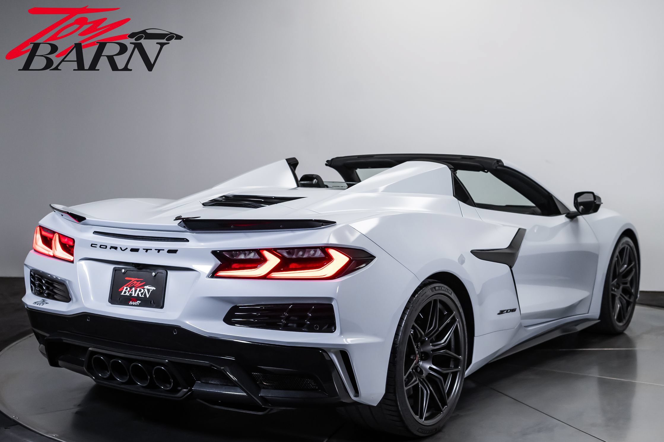 Used 2024 Chevrolet Corvette Z06 RWD image 5