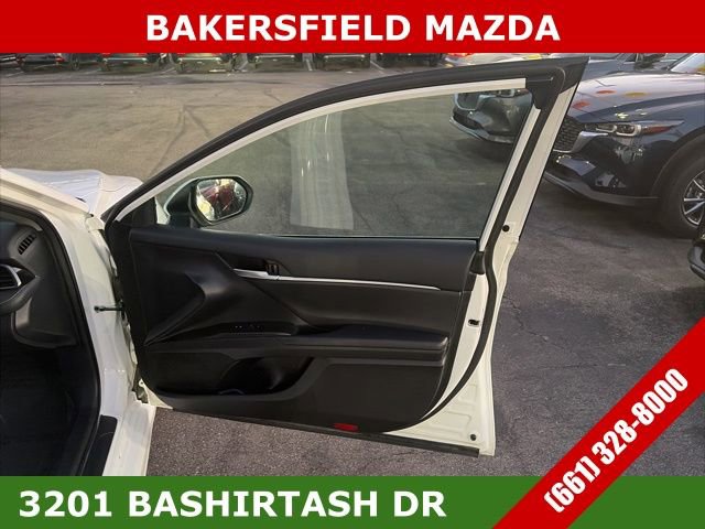 Used 2024 Toyota Camry SE image 18