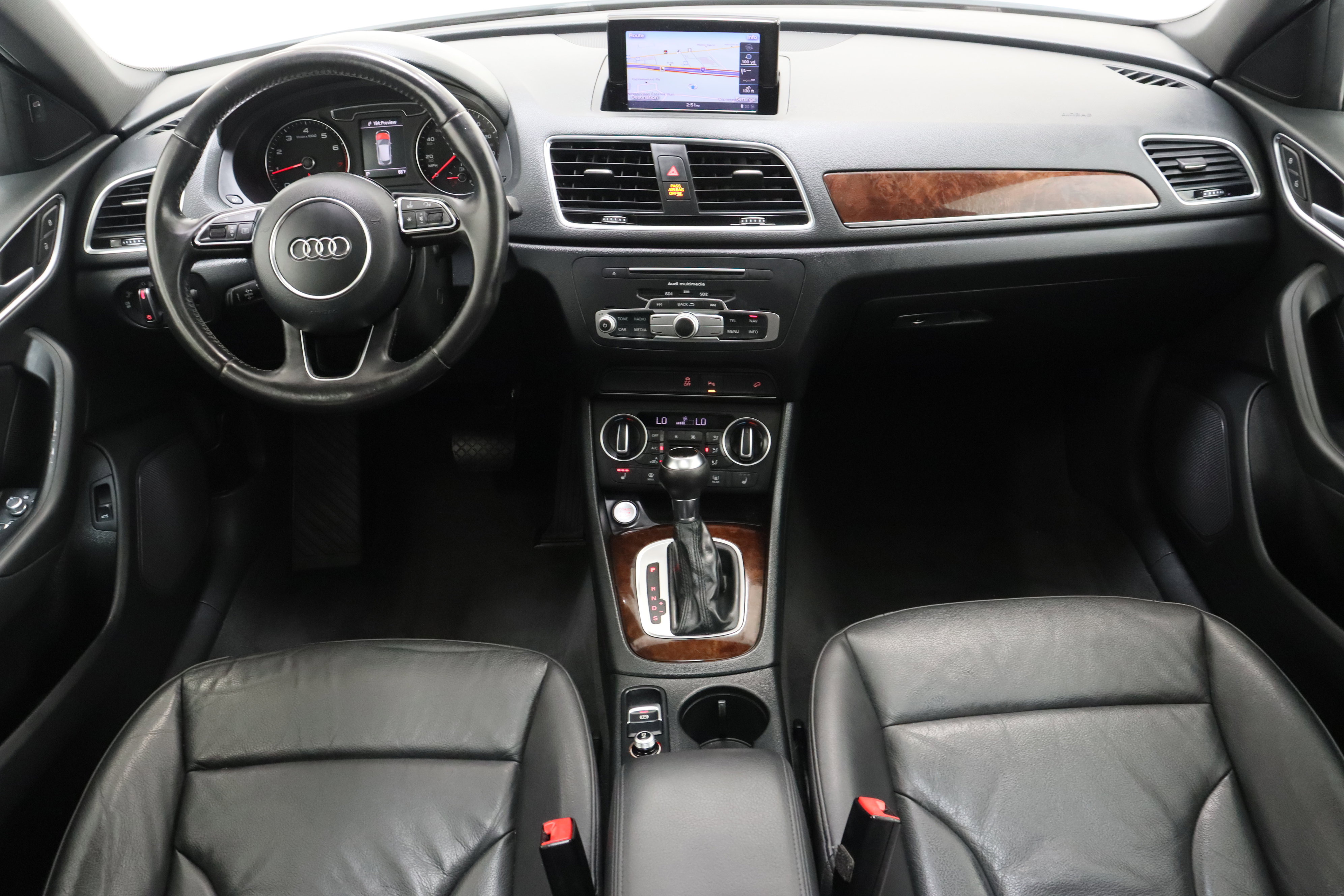 Used 2017 Audi Q3 2.0T Premium Plus w/ Premium Plus Package FWD image 34