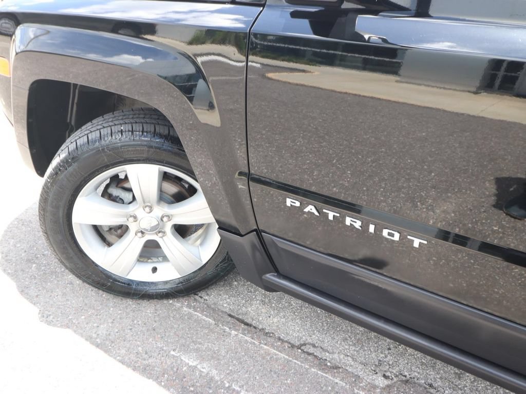 Used 2014 Jeep Patriot Limited AWD/4WD image 3