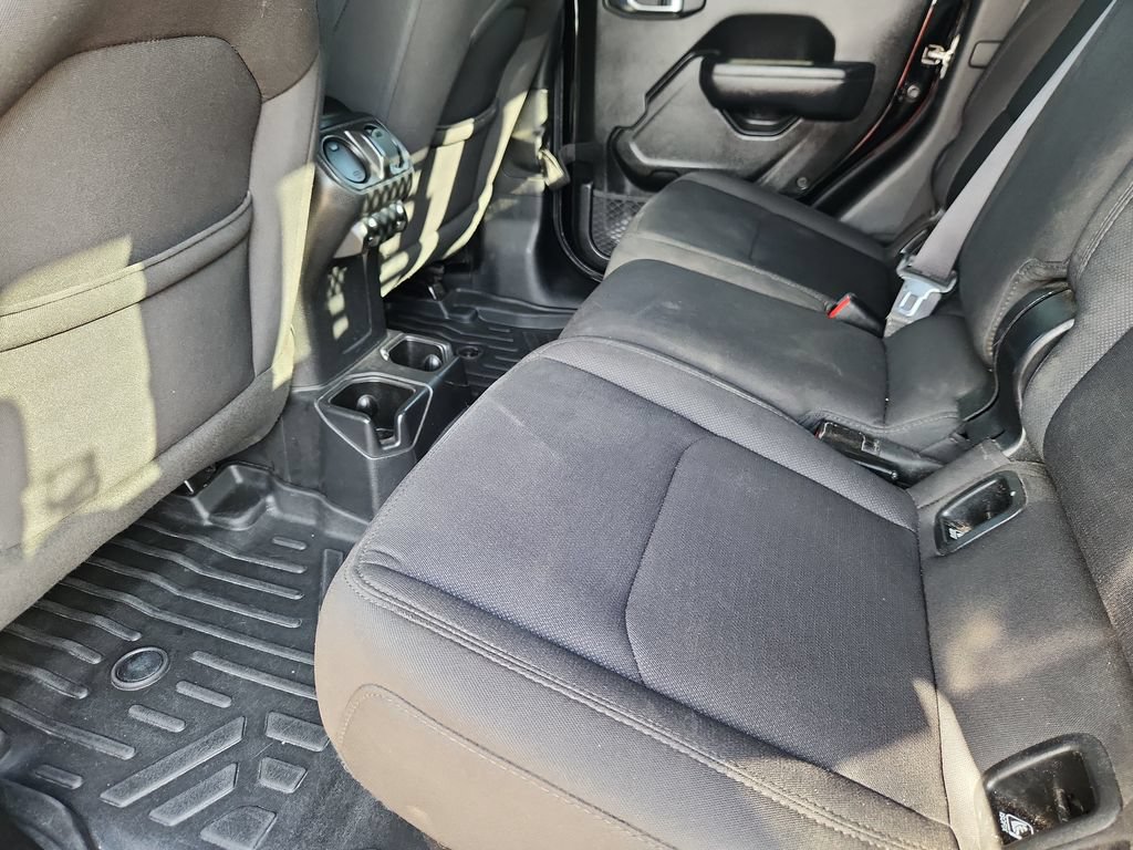 Used 2023 Jeep Gladiator Sport AWD/4WD image 8