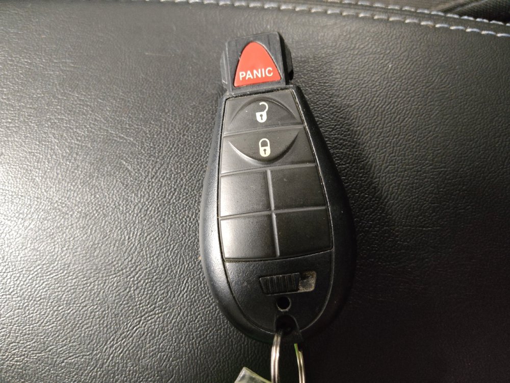 Used 2019 Jeep Cherokee Latitude w/ Popular Appearance Group FWD image 32