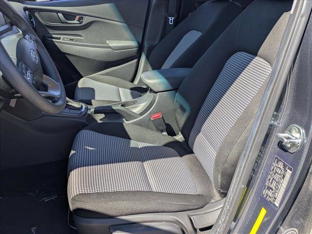 Used 2021 Hyundai Kona SE image 13