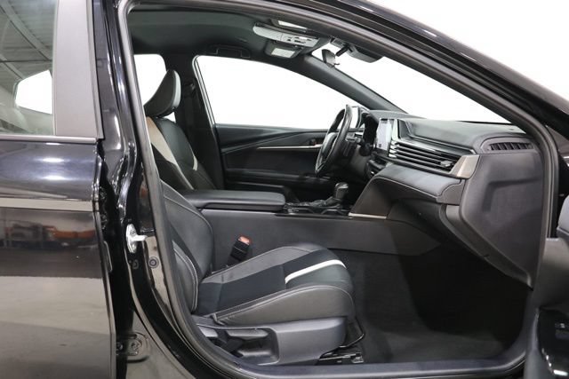 Used 2025 Toyota Camry SE FWD image 33