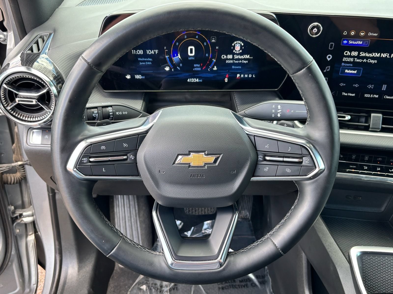 Used 2025 Chevrolet Equinox LT FWD image 18