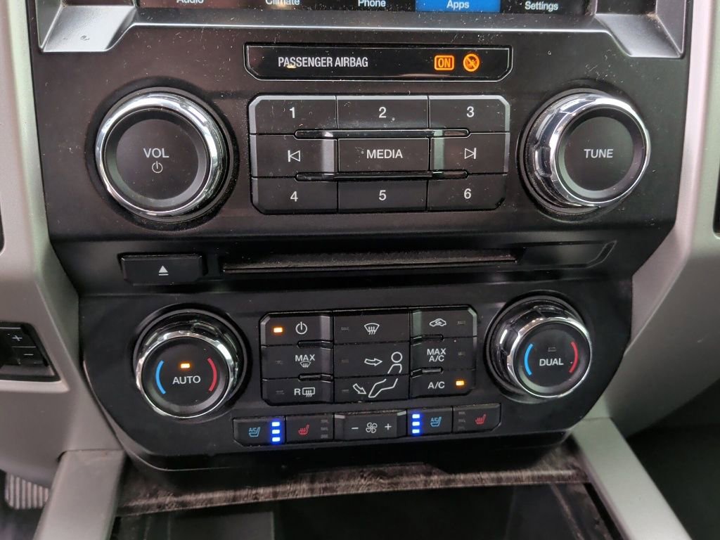 Used 2017 Ford F350 Lariat w/ Chrome Package image 26