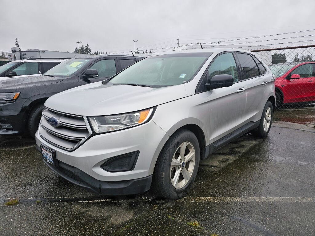 Used 2017 Ford Edge SE image 3