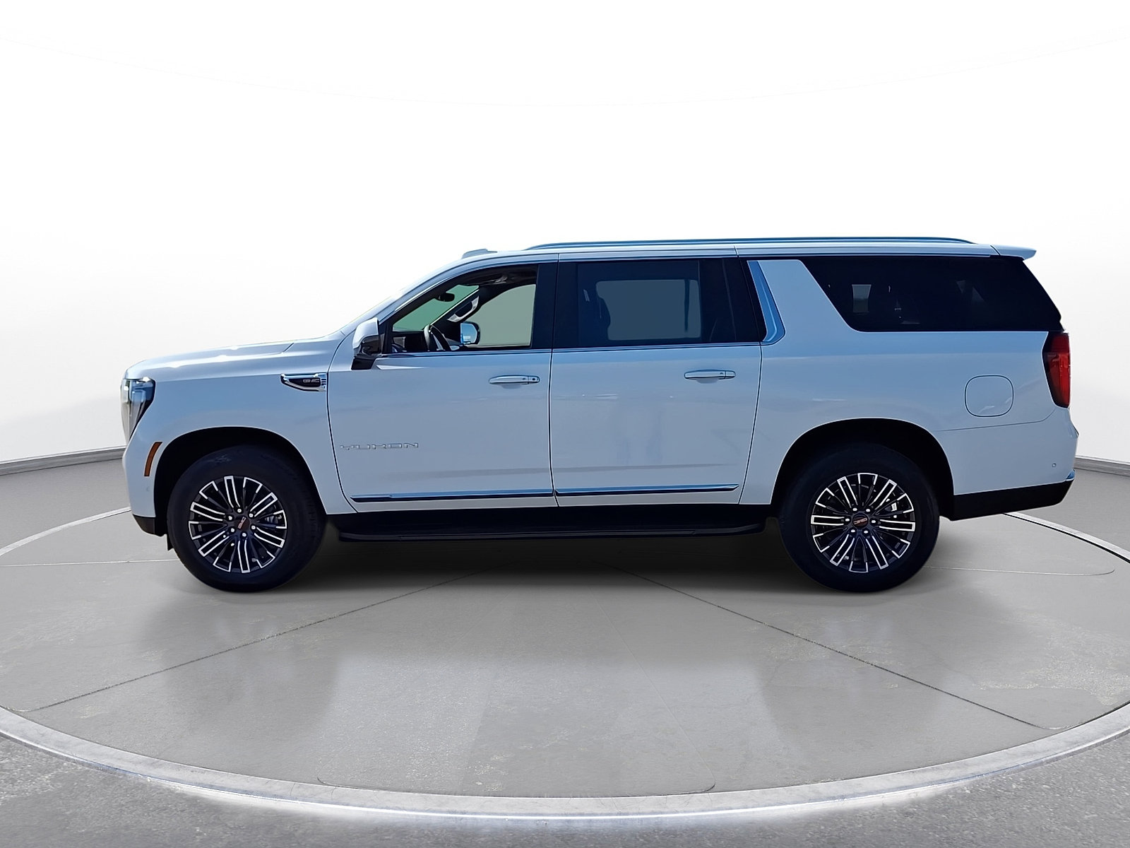 New 2026 GMC Yukon XL Elevation w/ Elevation Premium Package AWD/4WD image 5