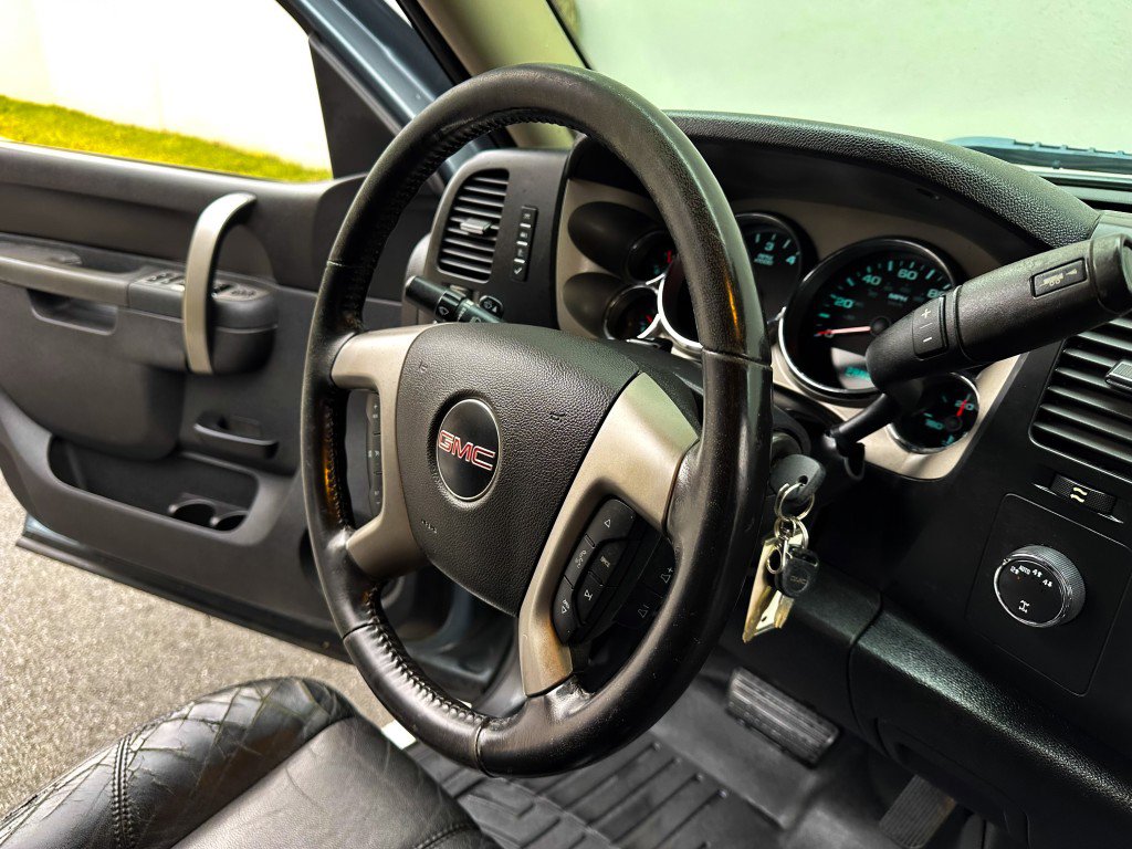 Used 2013 GMC Sierra 1500 SLE w/ Power Tech Package image 28