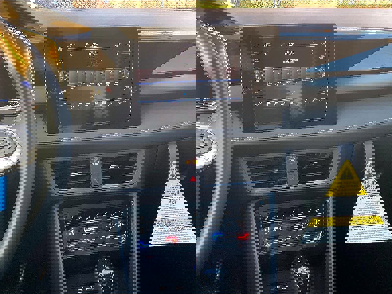 New 2026 Volkswagen Taos SE image 13