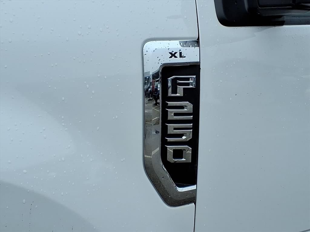 Used 2020 Ford F250 XL w/ Power Equipment Group image 10
