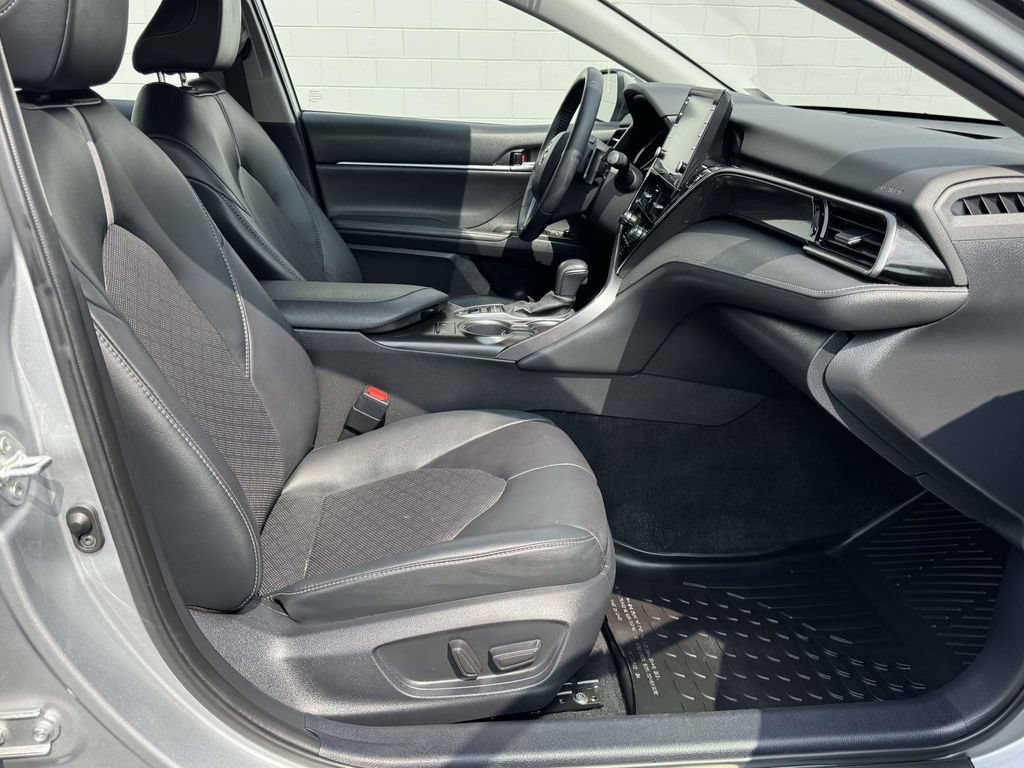 Used 2023 Toyota Camry XSE AWD/4WD image 14