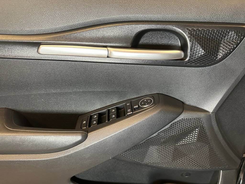 Used 2022 Kia Seltos LX AWD/4WD image 19