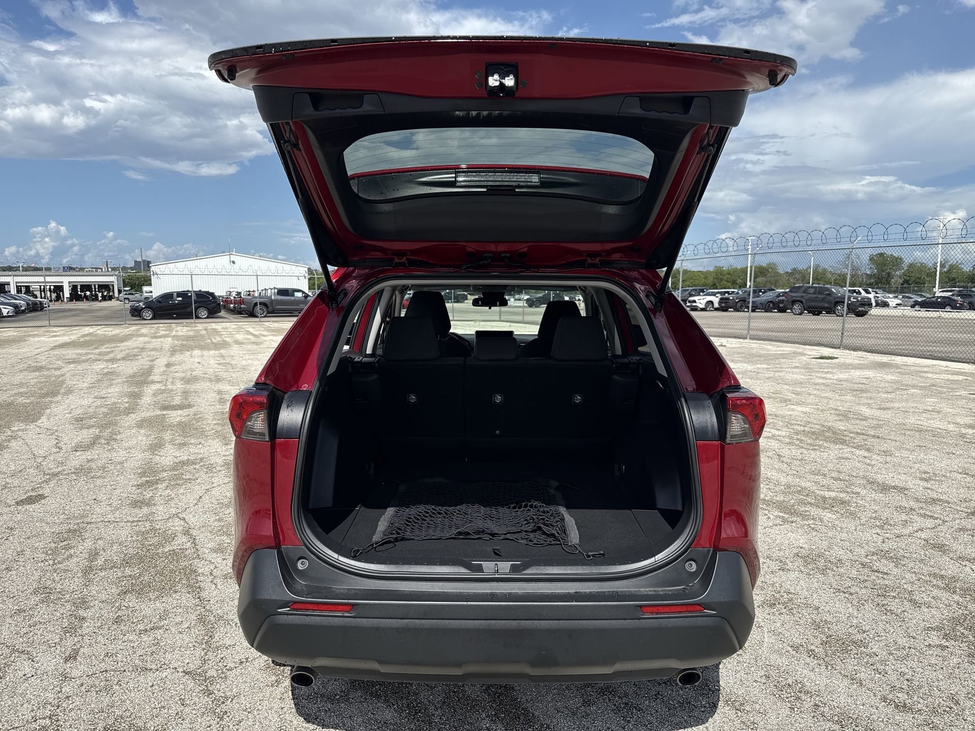 Certified 2025 Toyota RAV4 LE FWD image 20