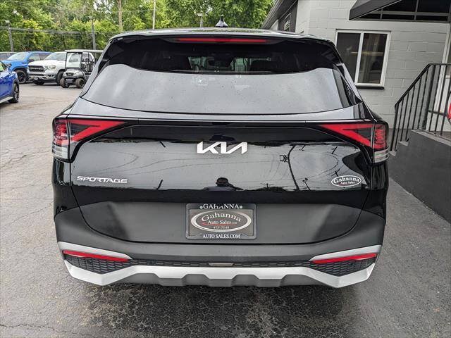Used 2024 Kia Sportage EX FWD image 4