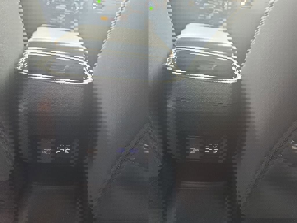 Used 2025 Toyota Tacoma Trailhunter image 13