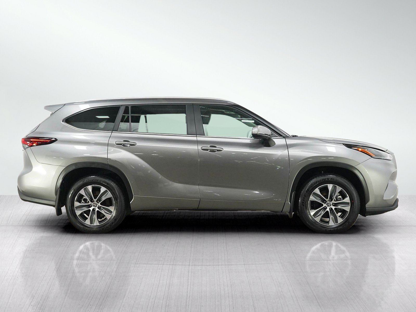 Used 2026 Toyota Highlander XLE AWD/4WD image 6