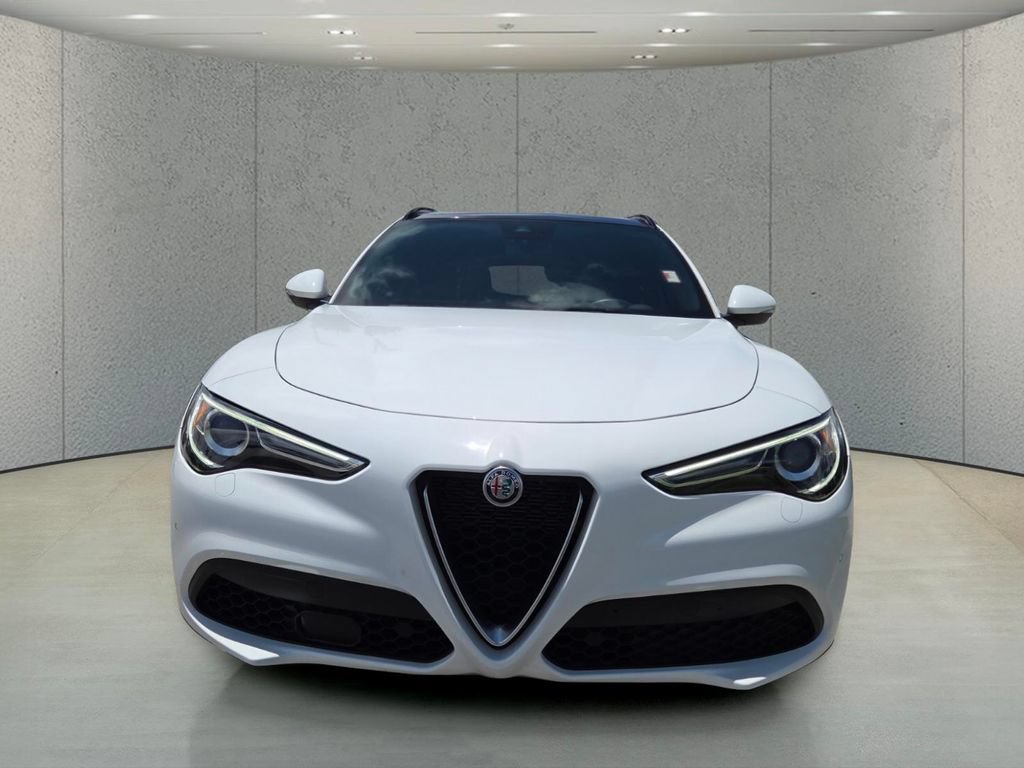 Used 2022 Alfa Romeo Stelvio Ti AWD/4WD image 12