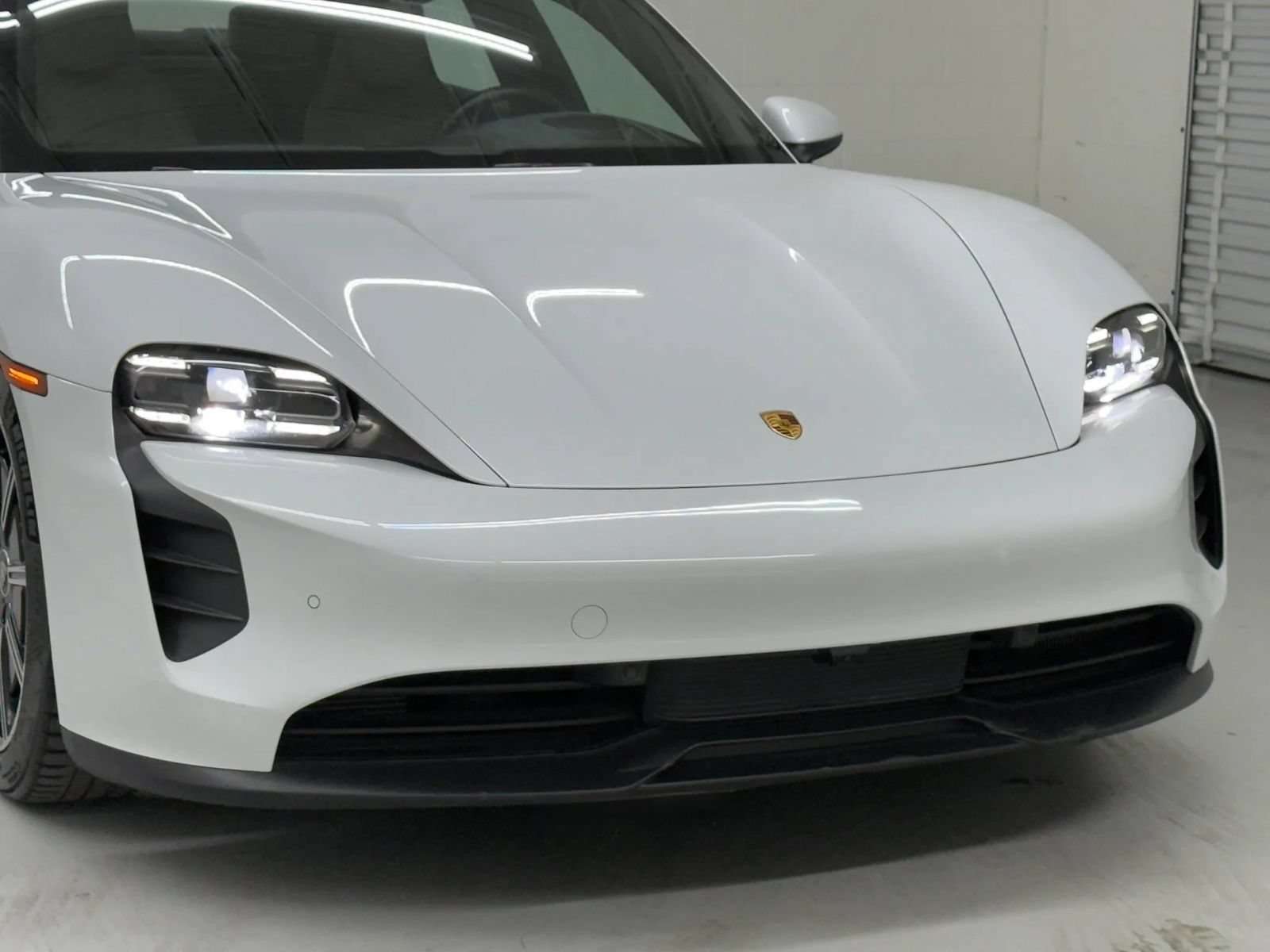 Used 2021 Porsche Taycan RWD image 39