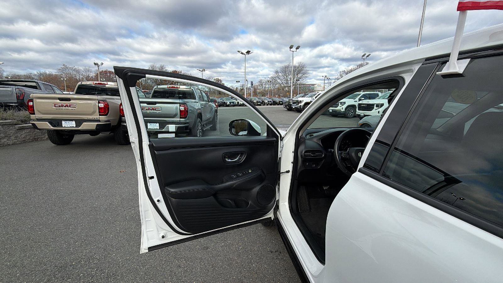 Used 2024 Honda HR-V EX-L image 19