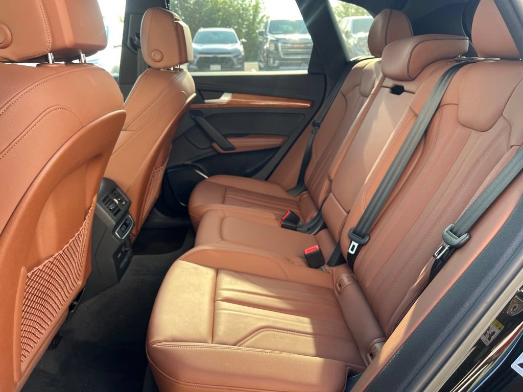 Used 2022 Audi Q5 e Premium Plus w/ Premium Plus Package AWD/4WD image 33
