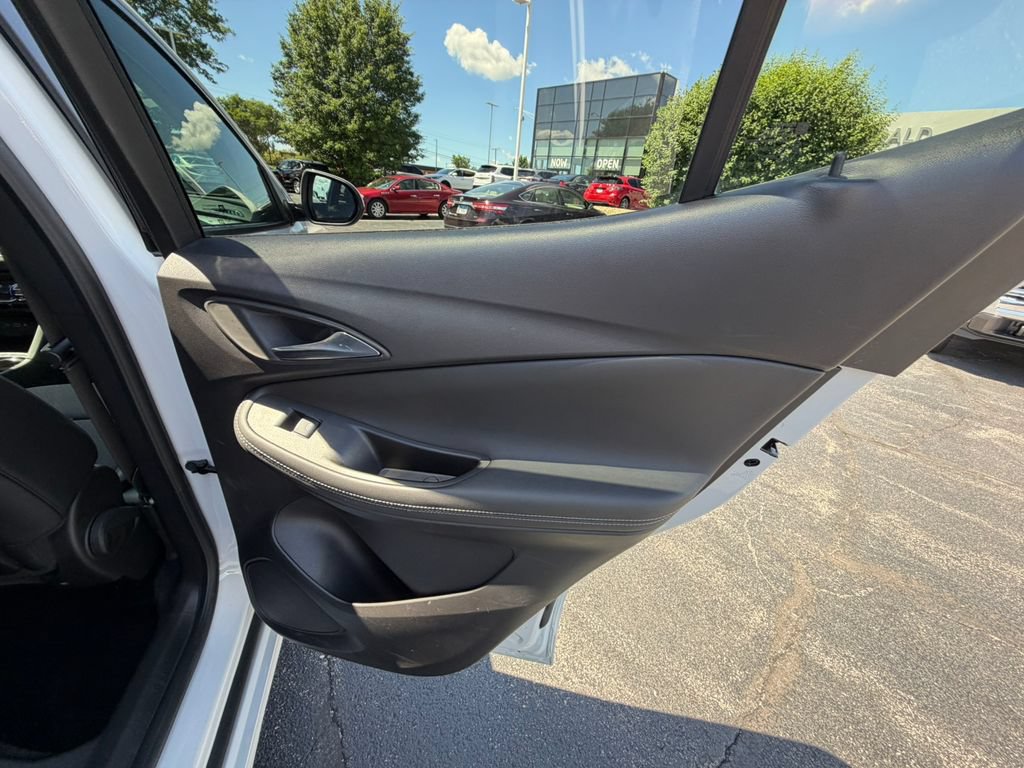 Certified 2023 Buick Encore GX Select w/ Sport Touring Package FWD image 15