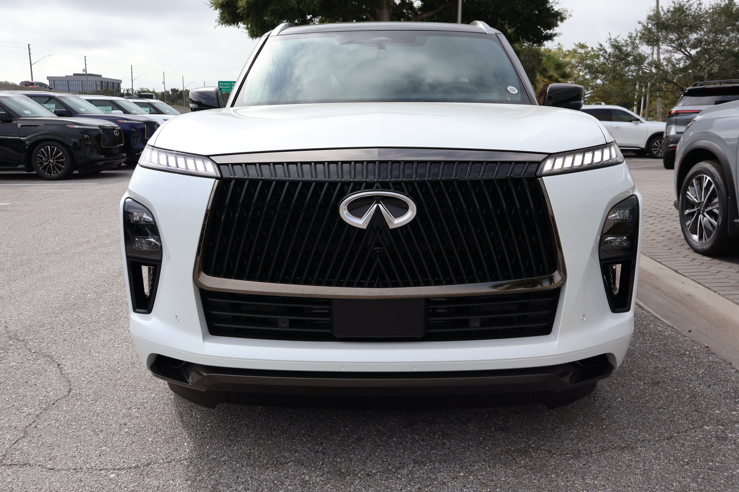 New 2026 INFINITI QX80 Autograph image 9