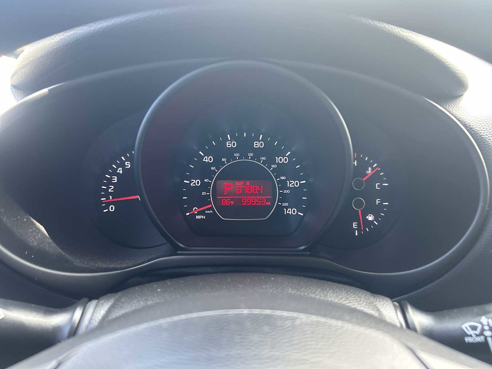 Used 2016 Kia Soul + FWD image 10