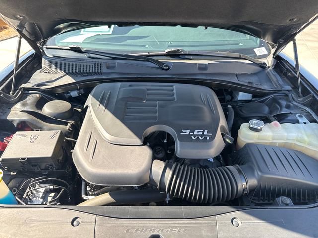 Used 2021 Dodge Charger SXT w/ Driver Convenience Group RWD image 27