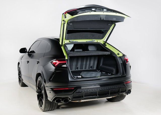 Used 2022 Lamborghini Urus image 37